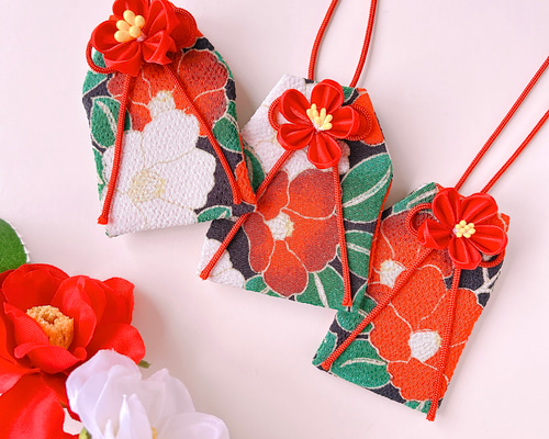 黒モダン椿」（サイズオーダー可）元巫女が作る花のお守り袋 その他