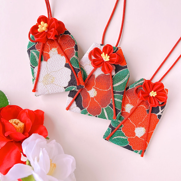 黒モダン椿」（サイズオーダー可）元巫女が作る花のお守り袋 その他