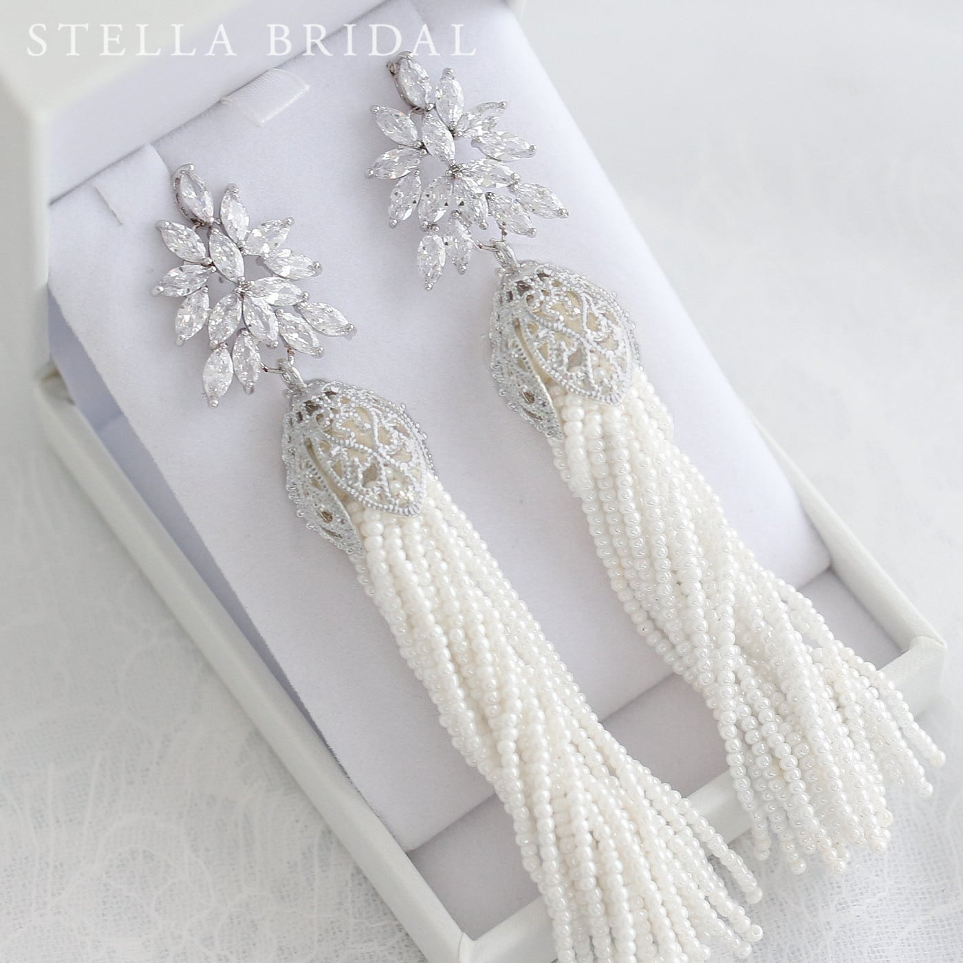 キュービックジルコニア ブライダルイヤリング シルフィー ホワイトタッセル｜ウェディングアクセサリー【受注生産品】