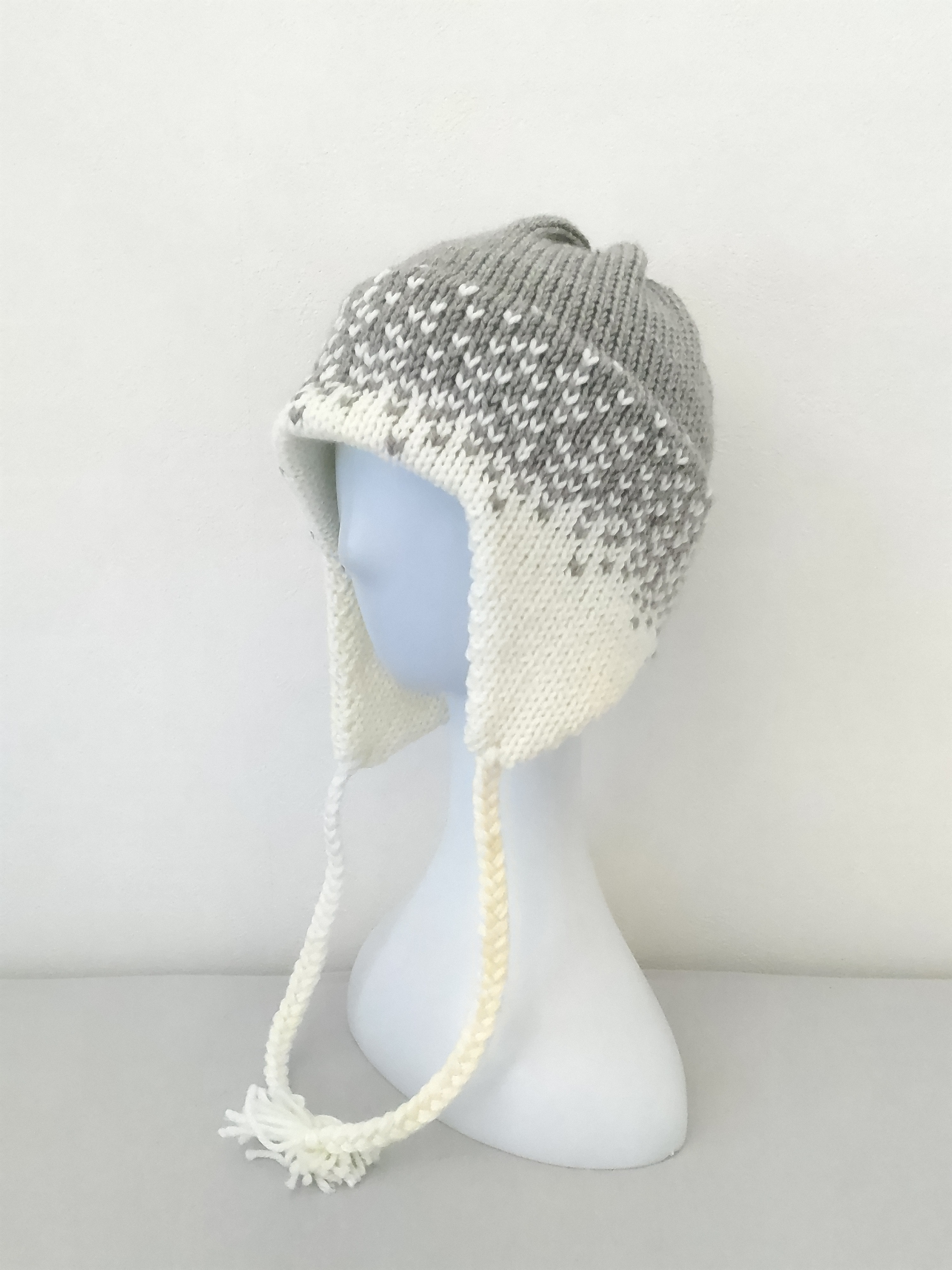 しっかり防寒♪編み込みグラデーション模様の耳あて帽子☆毛糸の帽子☆ウール★ニット帽