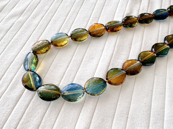 再販2025【Necklace Green forest】森林色のネックレス 夏　特集掲載 2枚目の画像