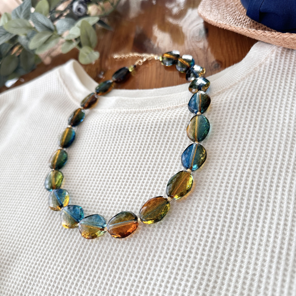 再販2025【Necklace Green forest】森林色のネックレス 夏　特集掲載 1枚目の画像
