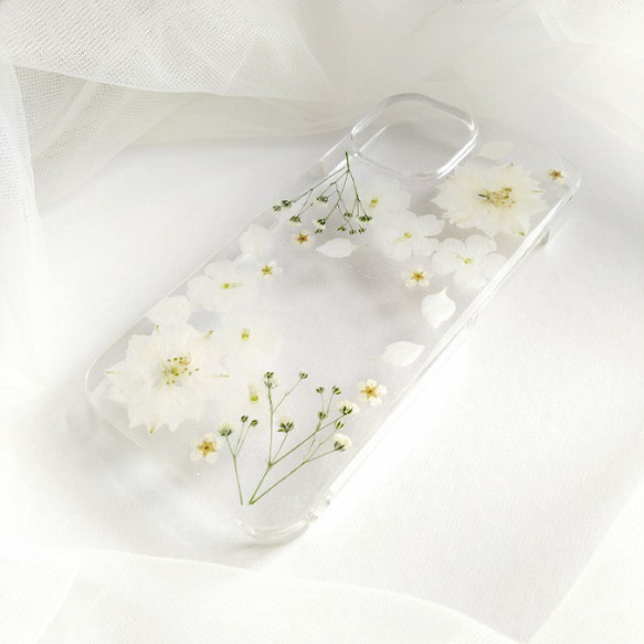 ホワイトフラワーがいっぱいの押し花iphoneケース/押し花ケース 5枚目の画像