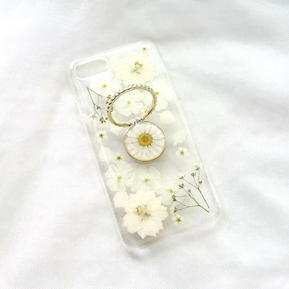 【全機種対応】ホワイトカラーのお花がいっぱいの押し花Androidスマホケース　スマホリング 6枚目の画像