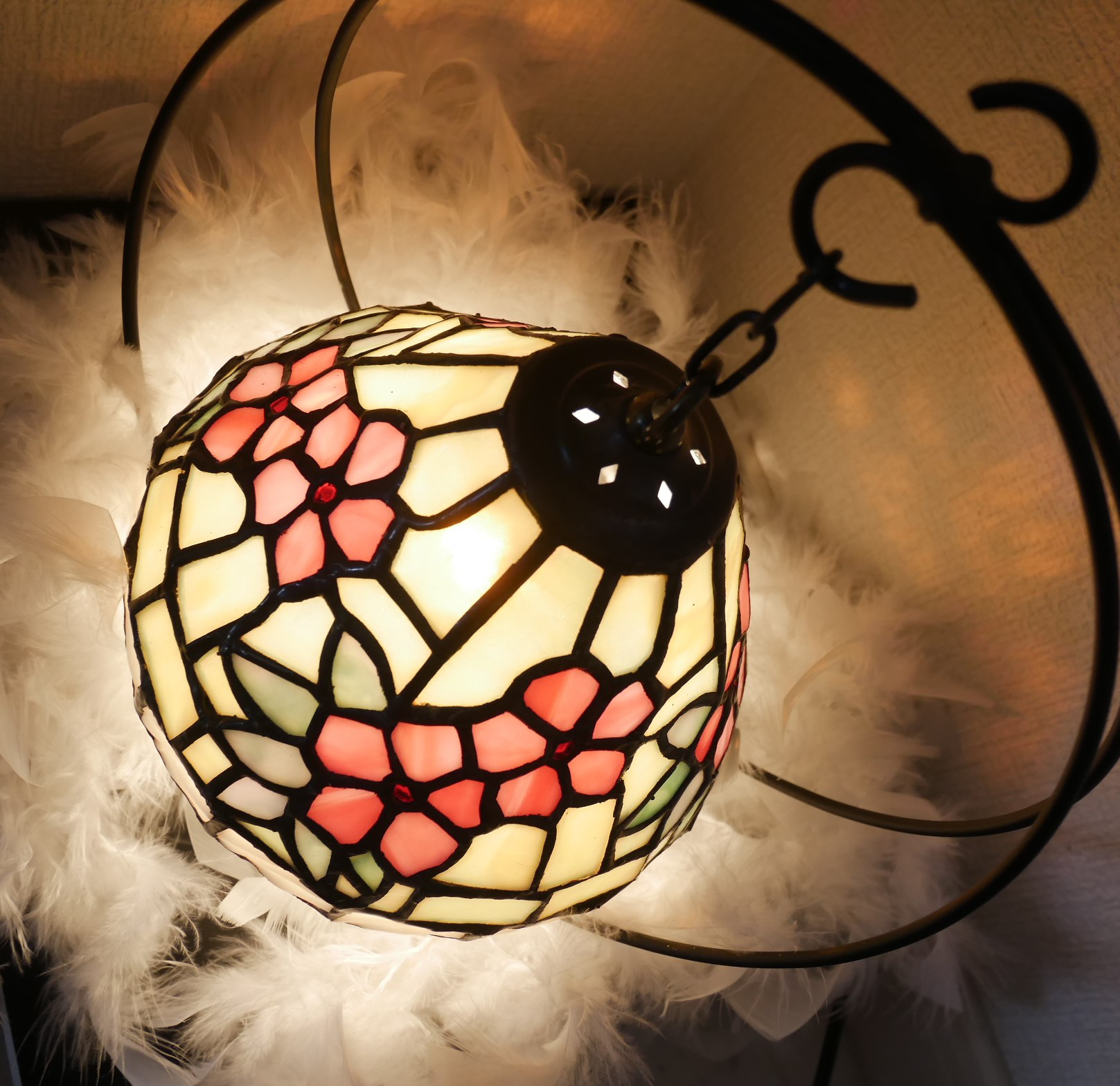 *送料無料*　　✴︎:.｡日日草のかわいいステンドグラスランプ　10インチランプ♪