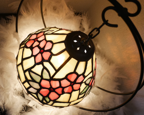 送料無料* ✴︎:.｡日日草のかわいいステンドグラスランプ 10インチ