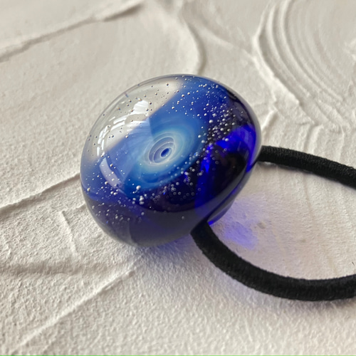 星空宇宙の髪留め（ガラスのヘアゴム）宇宙ガラス ヘアゴム