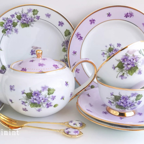 茄子型茶筒／紫小紋。美幸堂。【新品・未使用品】インテリア、食卓にどうぞ。 茄子型茶筒／紫小紋。美幸堂。【新品・未使用品】インテリア