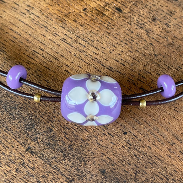 蜻蛉玉　紫　連続花　ネックレス 6枚目の画像