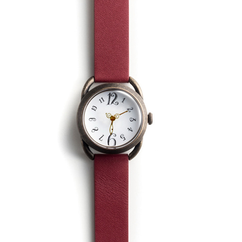 手書き風数字の時計】選べるベルトカラー11色／名入れ可 手作り腕時計