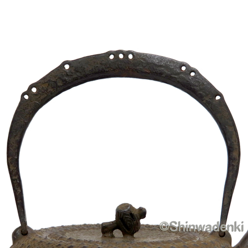 清末・清茂作 南部鉄器 鉄瓶 18型小槌亀甲1.5L 侘び寂び仕上 立ち鉉