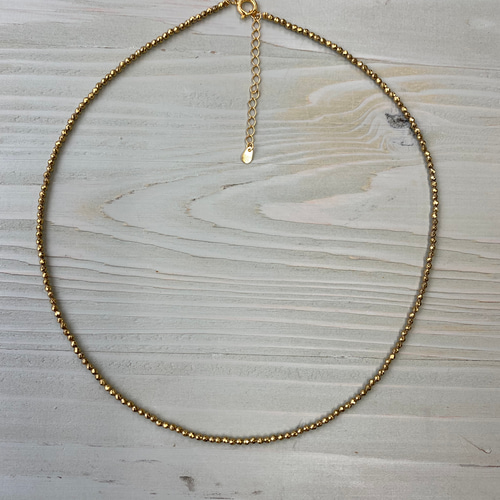 再販】お洒落の万能選手⭐︎キラキラのゴールドカラー極細ヘマタイト