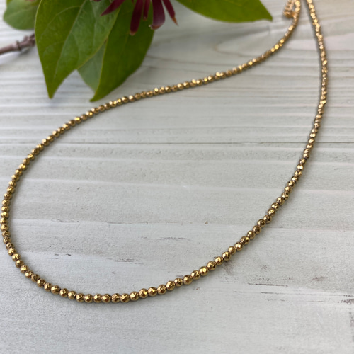 再販】お洒落の万能選手⭐︎キラキラのゴールドカラー極細ヘマタイト