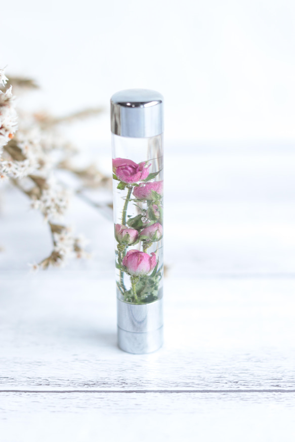 ♡オーダーページ♡固まるハーバリウム印鑑 固まるハーバリウム印鑑（シャチハタ・シルバー&リトルローズ）無料