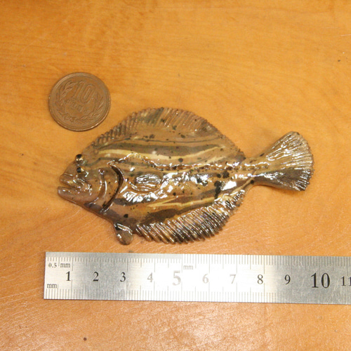 ヒラメ焼物 ヒラメの置物 （焼物）