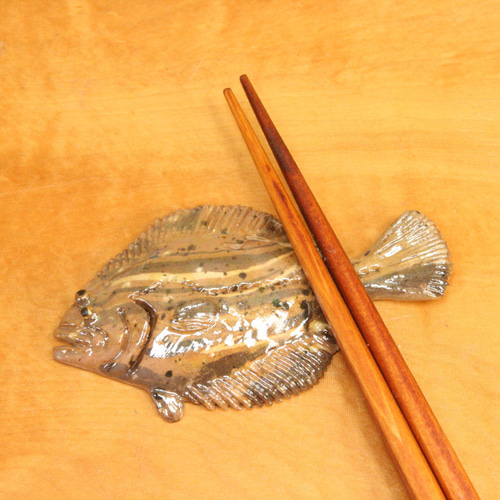 ヒラメ・陶芸作品 箸置き（標準型-大）（陶 さかな） 箸・箸置き