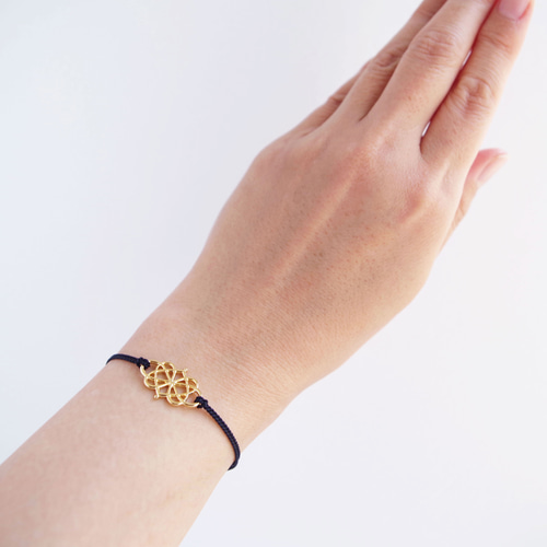 選べる13色【arabesque アラベスク】シルクコード・ブレスレット