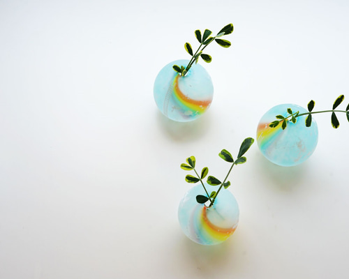 作家物　虹色ガラスの一輪挿し　未使用品 作家物 虹色ガラスの一輪挿し 未使用品 - メルカリ