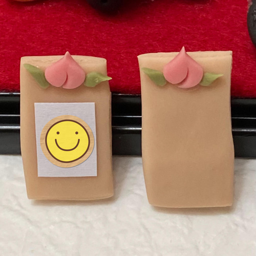 ひな人形♡雛人形♡樹脂粘土♡ハンドメイド♡プラスチックケース付き  ♡ 雛飾り 樹脂粘土でできた、かわいい雛人形🎎 作家さんより届きました