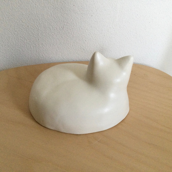 陶器の白猫 9枚目の画像