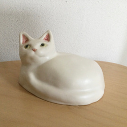 陶器の白猫 4枚目の画像