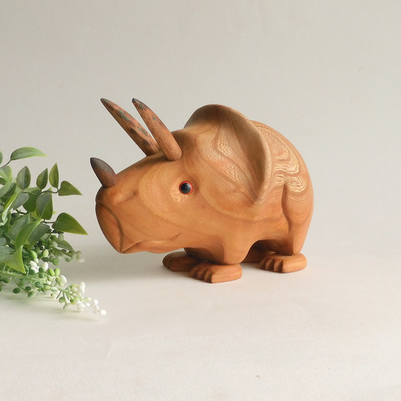 トリケラトプス （木・恐竜 Triceratops / Dinosaur / wood / animal ) 1枚目の画像