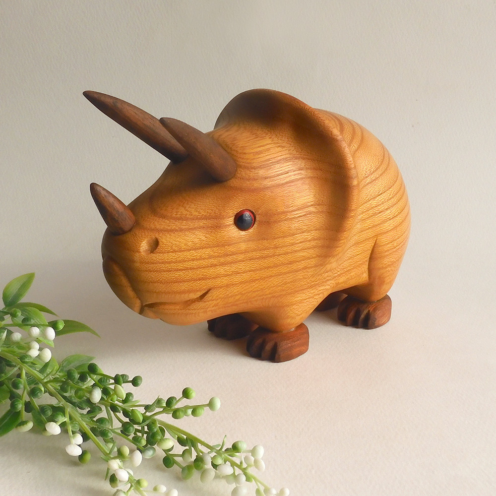 トリケラトプス (★台付き)  / Wooden Triceratops