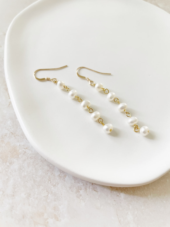 淡水パールの5連ピアス/イヤリング ピアス（フック・チェーン