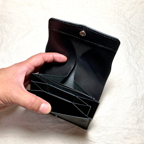 栃木レザー コンパクト財布 本革 総手縫い ミドルウォレット ギャルソン 黒 ワンアクションで完結｜栃木レザー コンパクト財布 本革 総手縫い