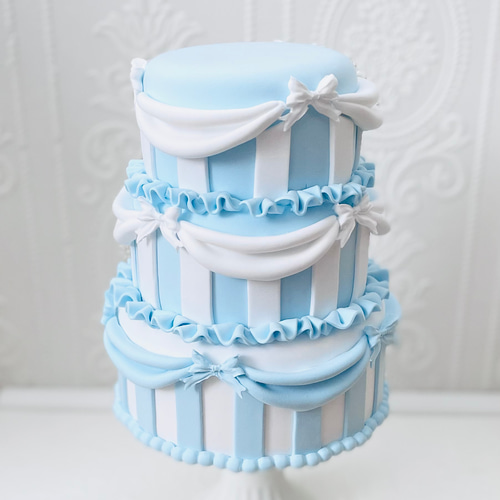 フリフリクレイケーキ✳︎水色✳︎色変更可＊フェイクケーキ＊推し