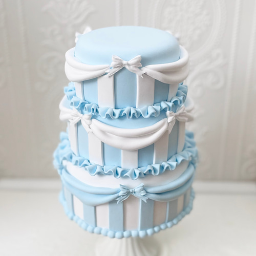 フリフリクレイケーキ✳︎水色✳︎色変更可＊フェイクケーキ＊推し