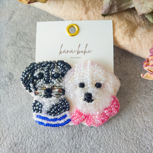未使用　イタリア製　アプロジオ　APROSIO ビーズブローチ　犬 受注生産】ビーズ刺繍のうちの子ブローチ ブローチ kana-buhi