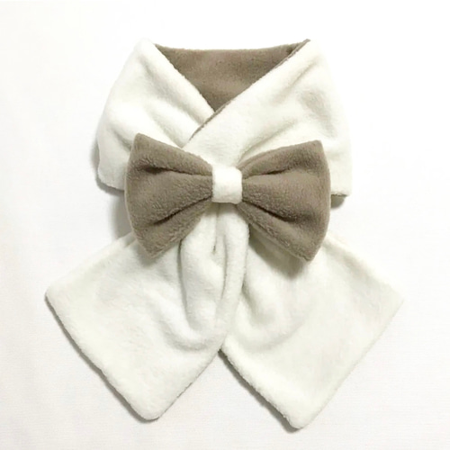 リボン付き フリースマフラー ☆ グレーベージュ×ミルク マフラー aiwa_saku 通販 10924942｜Creema(クリーマ) フリースマフラー ベージュ