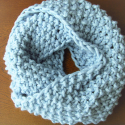 ❁手編み❁【再販】メリノウールぽこぽこスヌード(ベビーブルー