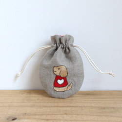 【カラー・サイズ変更可】ミニチュアダックス刺繍のミニリネン巾着（ハート）【受注生産・ドネイション対応】 12枚目の画像