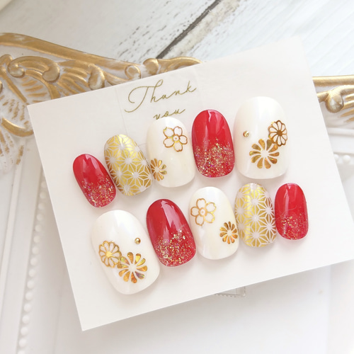 送料無料◇色打掛や前撮りや振袖に◇赤と金色の古典柄の和柄のネイル  