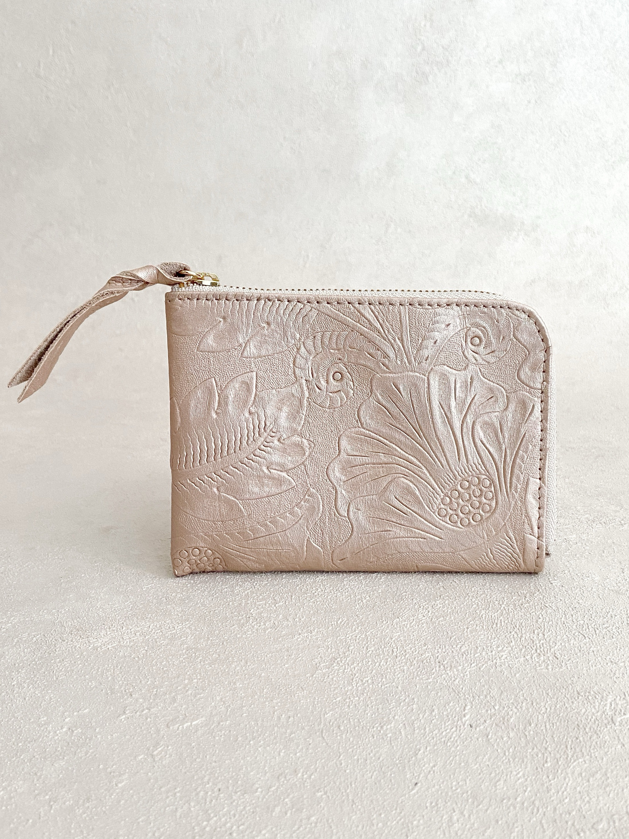 大きい L字財布 カードケース 本革 ボタニカル柄 シャンパンゴールド