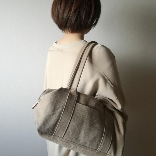 ☆ヴィンテージ加工帆布☆のキャラメルボストンバッグ【ベージュM  