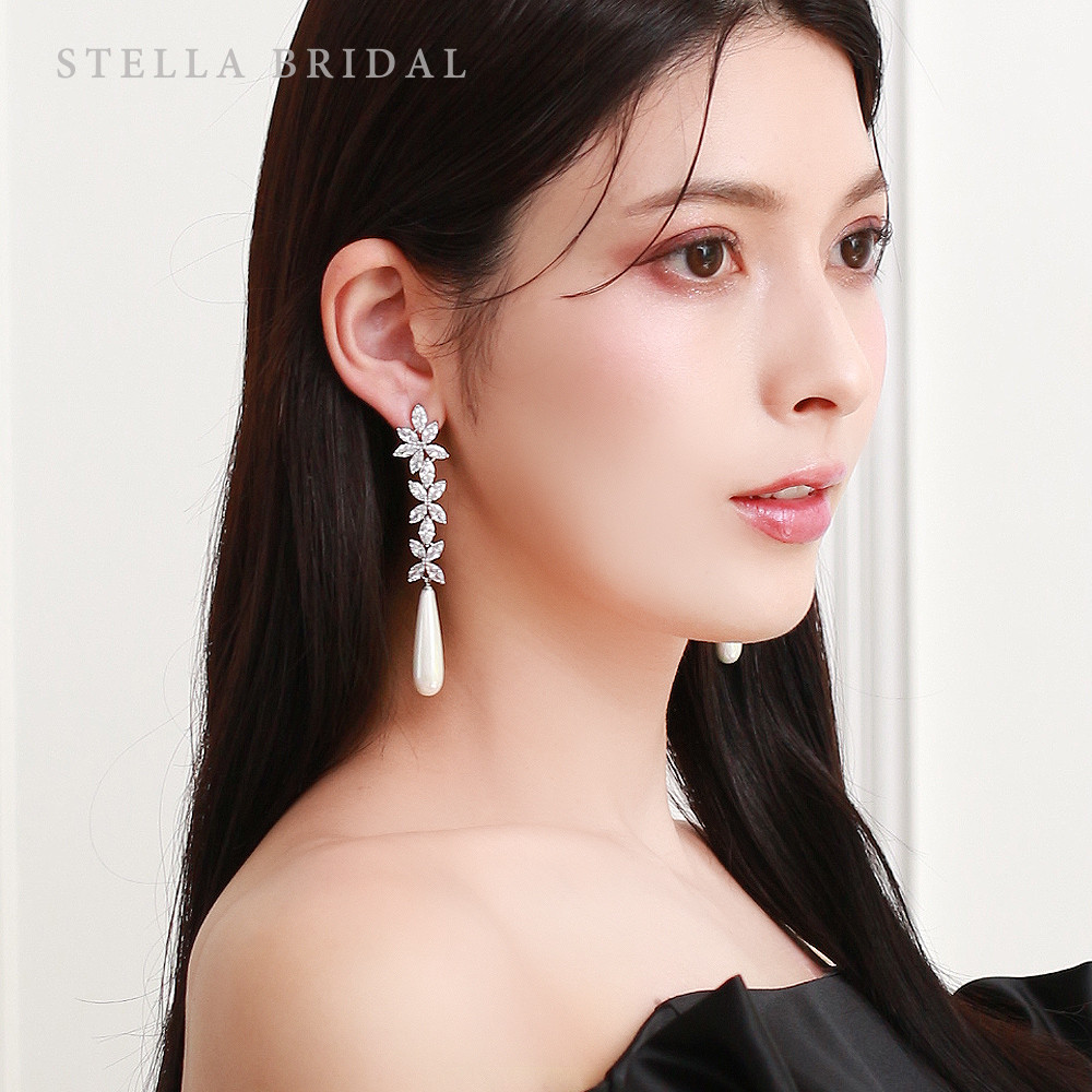 フォーマルやギフトにも＊キュービックジルコニア ウェディングピアス アンジェリカ ドロップパール