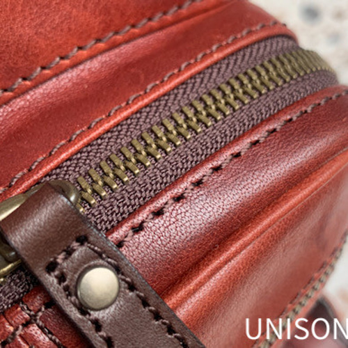 デザイン、素材感で人気の高い イタリアンレザーリュック リュック