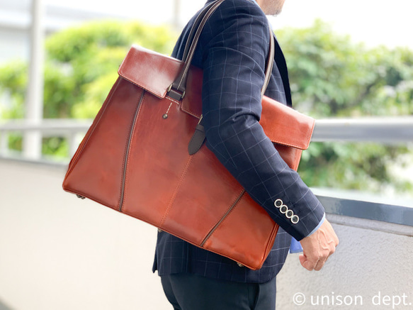 イタリアンレザーの素晴らしいエイジング　フラップが外せる２wayデザイン フラップトートバッグ UNISON DEPT パイピング