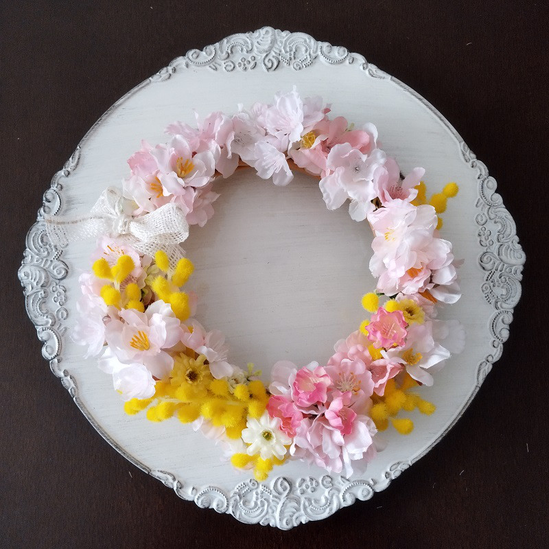 ミモザとクリスマスローズの春待ちリース オーバルリース 大きめ ミモザとクリスマスローズの春待ちリース オーバルリース 大きめ