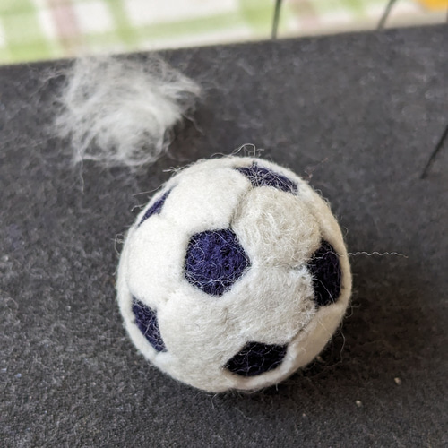 羊毛フェルト/サッカーボール ストラップ キーホルダー「受注