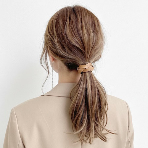 ♥️200 本革 編み込み ヘアゴム / レザー ヘアアクセサリー 編みゴム