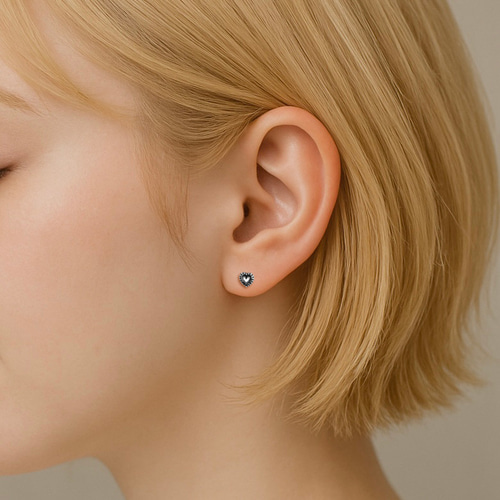 roujeハートピアス新品！未発売‼️ LOHME/ローム】Bijoux Heart Chain Pierce/ハートピアス（ピアス
