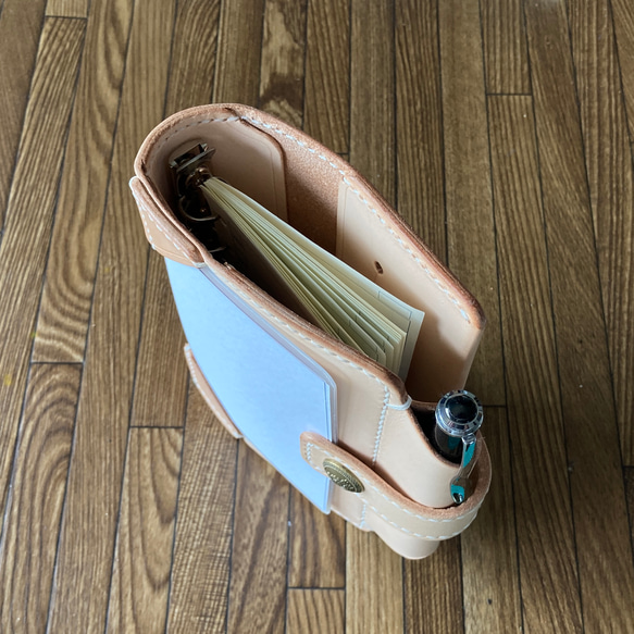 【mini6 ﾘﾌｨﾙ＆情報ｶｰﾄﾞ】 筒状ペンホルダーのシステム手帳 ミニ6 パスポートケース SN6i-002 手帳 V1219342939(9295円)