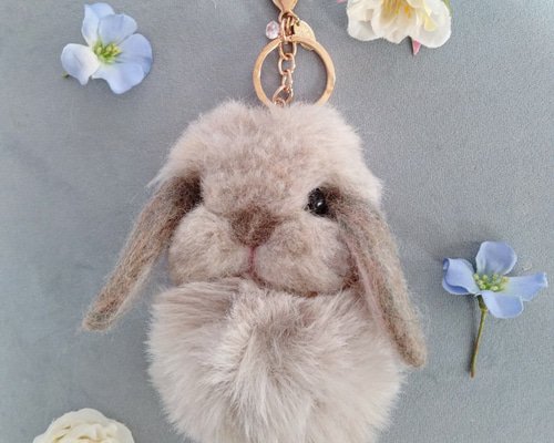 うさぎ ZODHIHOP LUXE BUNNY バッグチャーム 🪐[Zoom in details