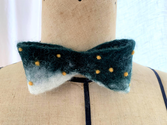 羊毛フェルトの蝶ネクタイno.2 2枚目の画像