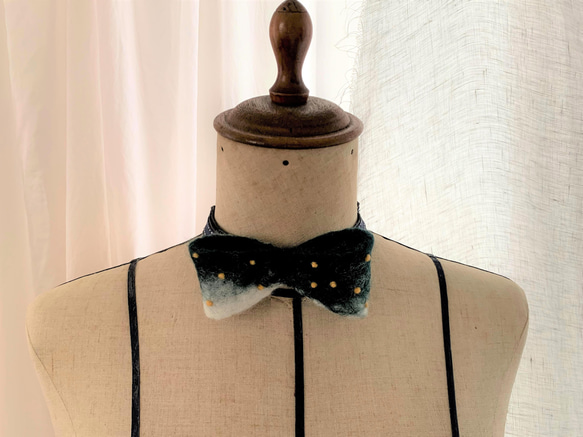 羊毛フェルトの蝶ネクタイno.2 1枚目の画像