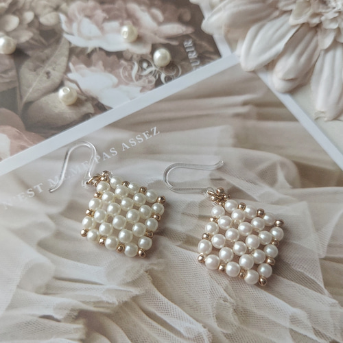 贅沢パールチェックピアス パール 白 ピアス イヤリング デイリー 